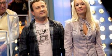 Мария и Рачков се отбягват на парти