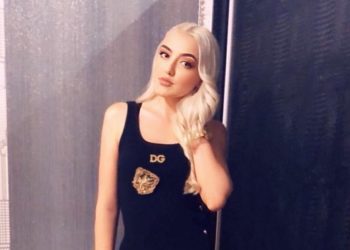 Най-красивата ромка избира рокля за абитуриентския си бал