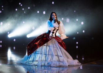 Алисия и Дивна свалиха маските