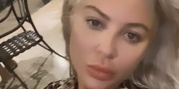 Андреа се пусна без капка грим от Пунта Кана