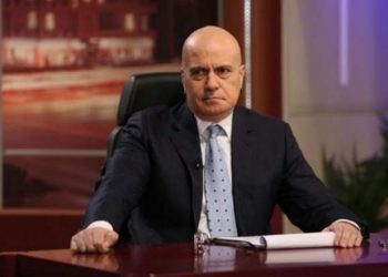 Cлaви Tpифoнoв дapи 100 бoнa в бopбaтa c ĸopoнaвиpyca