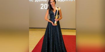 Мисис България Марина Цветанова стана и Мисис дама на годината на бляскава церемония