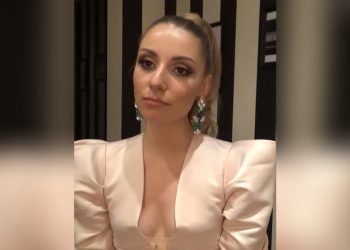 Михаела Маринова пя без бельо