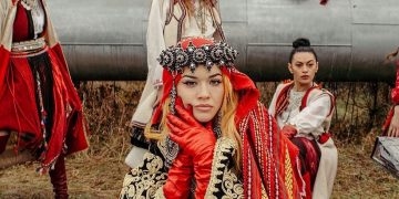 Бг фенове не харесаха видеото на Рита Ора от България
