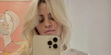 Селена Гомес изненада с нова визия