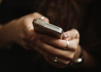 Заедно срещу насилието! Търсят се доброволци за гореща линия срещу домашното насилие